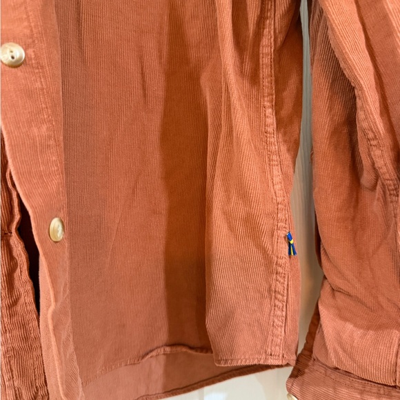 Women’s Fjallraven button down - size small - Picture 4 of 5